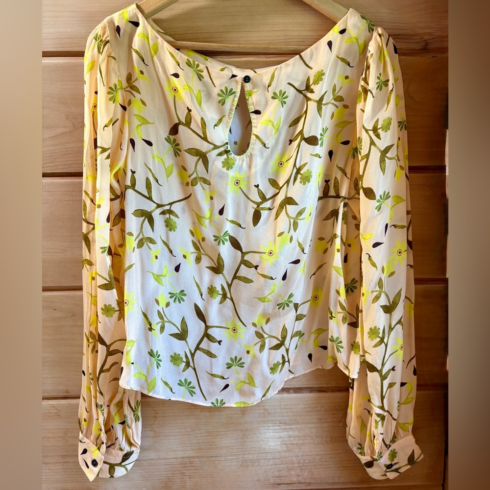 Anthropologie GUAPA Cream Peach and Green Floral Blouse. Size Medium - Picture 3 of 13